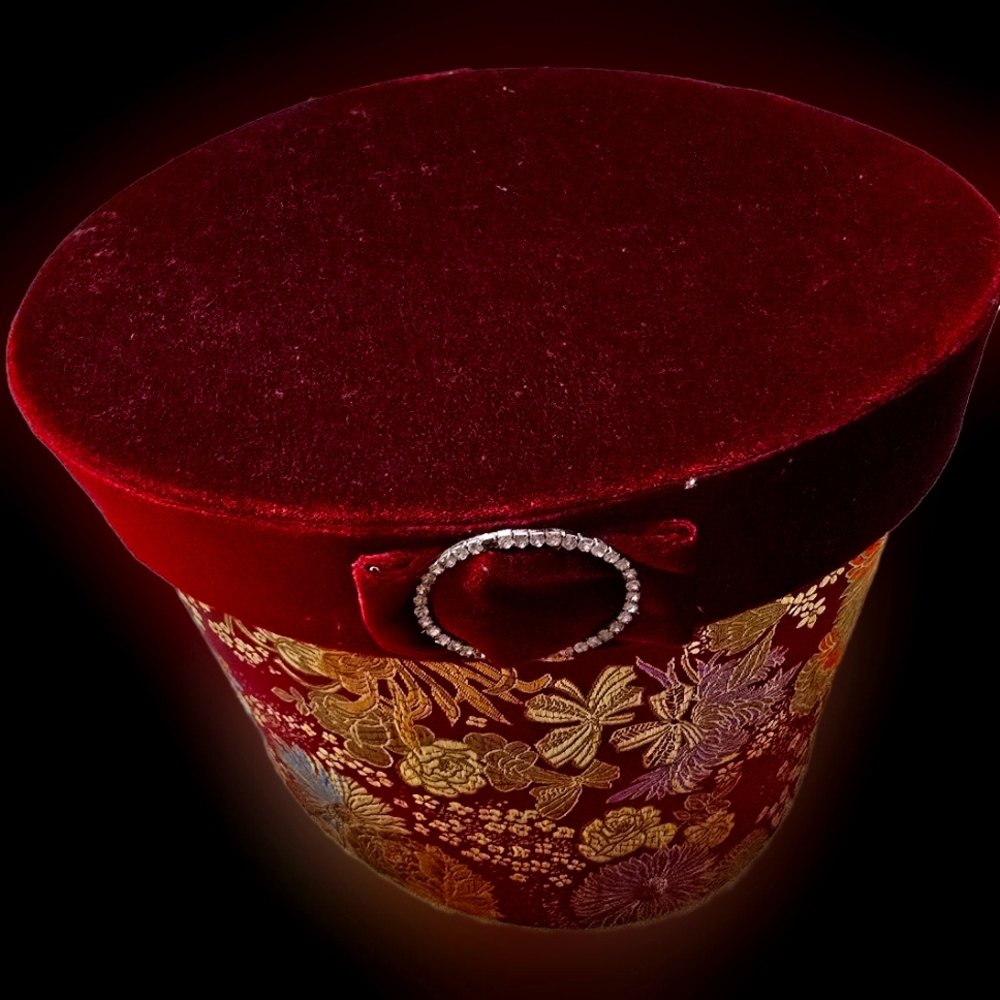 Ladies Hat Box